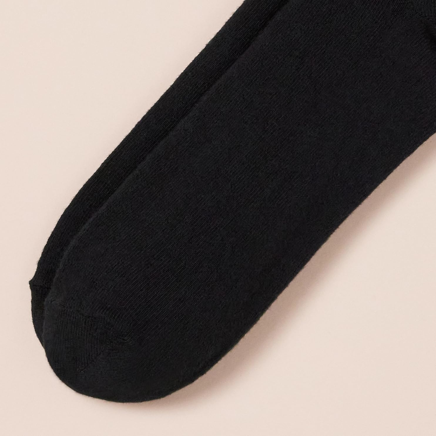 Amazon Essentials Women's Crew Socks, Cotton, 6 Pairs, Black, 6-9