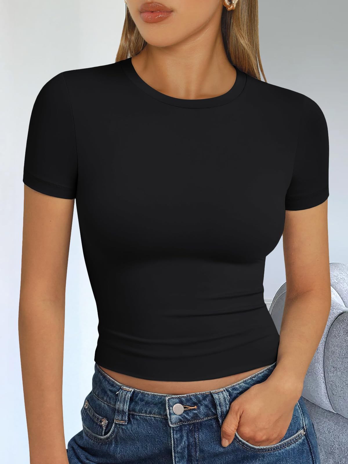 Trendy Queen Womens Basic T Shirts Summer Tops 2025 Short Sleeve Crop Tops Slim Fit Gym Workout Y2k Clothes Black S