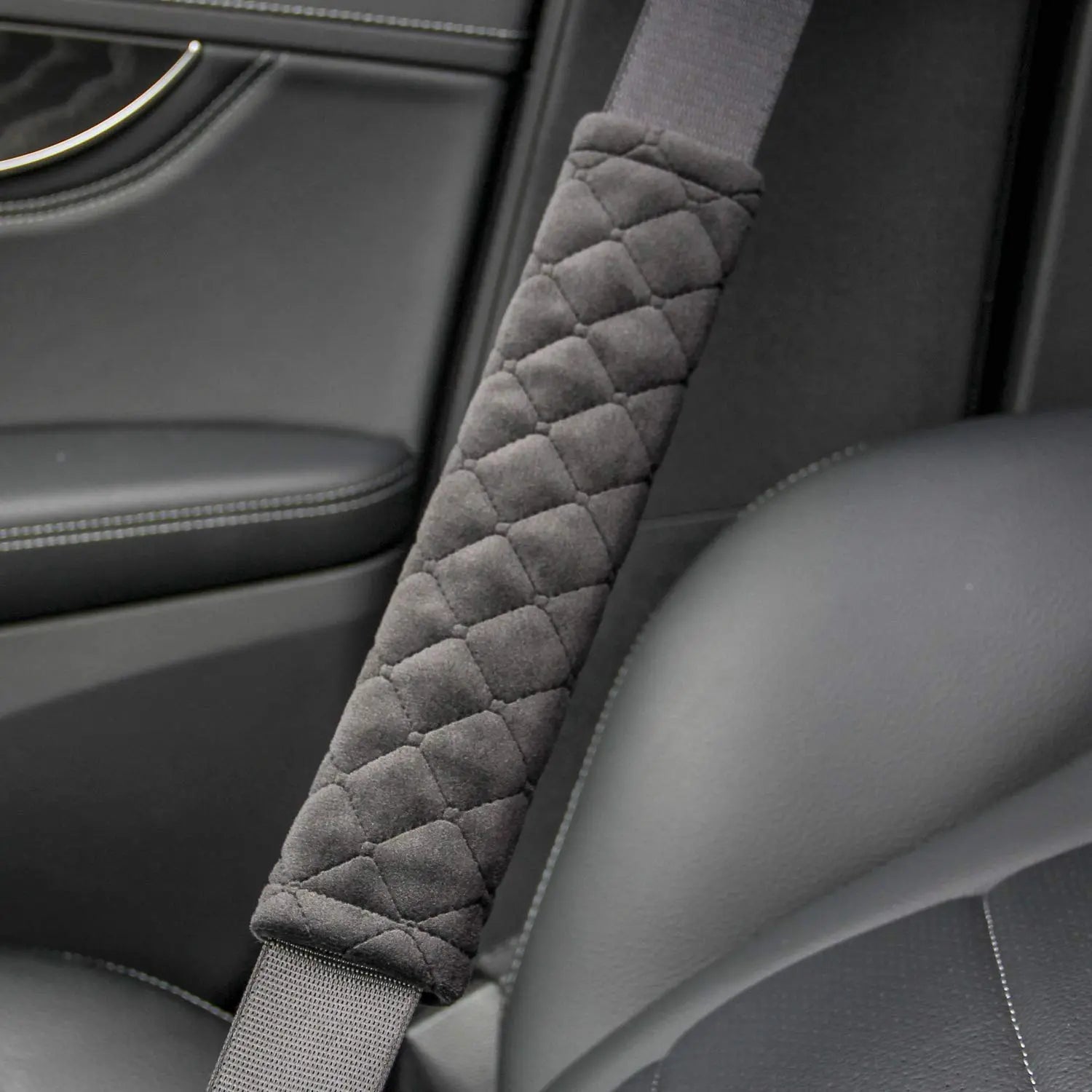 Amooca Soft Auto Seat Belt Cover Seatbelt Shoulder Pad 2 PCS for a More Comfortable Driving Compatible with All Cars and Backpack Black