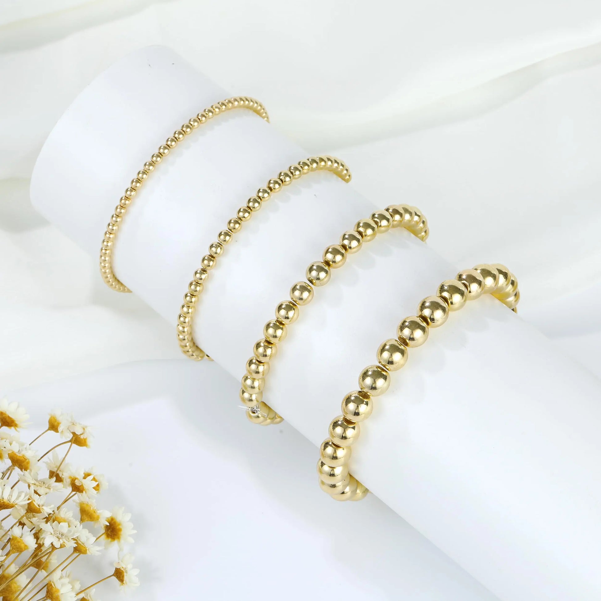 1100 Pcs Gold Beads Smooth Round Beads 3/4/6/8mm Gold Spacer Loose Ball Bead Kits Gold Filled Beads for Bracelet Jewelry Making