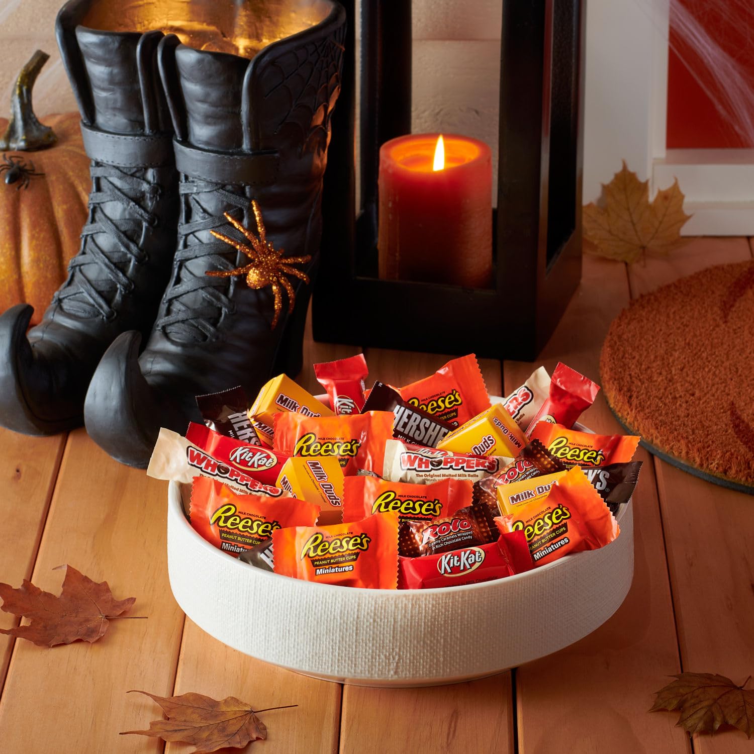 Hershey Miniatures Assorted Flavored, Halloween Candy Bulk Bag, 35.93 oz (115 Pieces)
