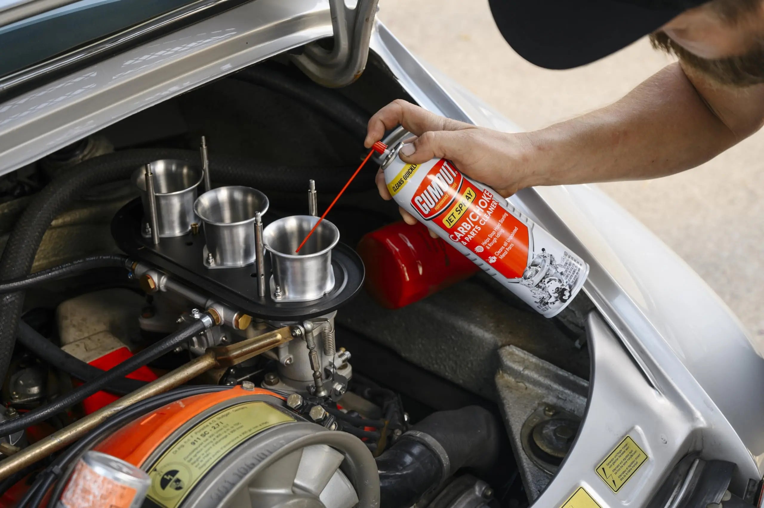 Gumout 800002231 Carb/Choke Carburetor Cleaner Spray, Carb Intake Valve Cleaner, Cleans Gum, Varnish & Dirt Inside & Outside Carburetor Chamber & Prevents Future Build Up Saving on Fuel Economy 14Oz.