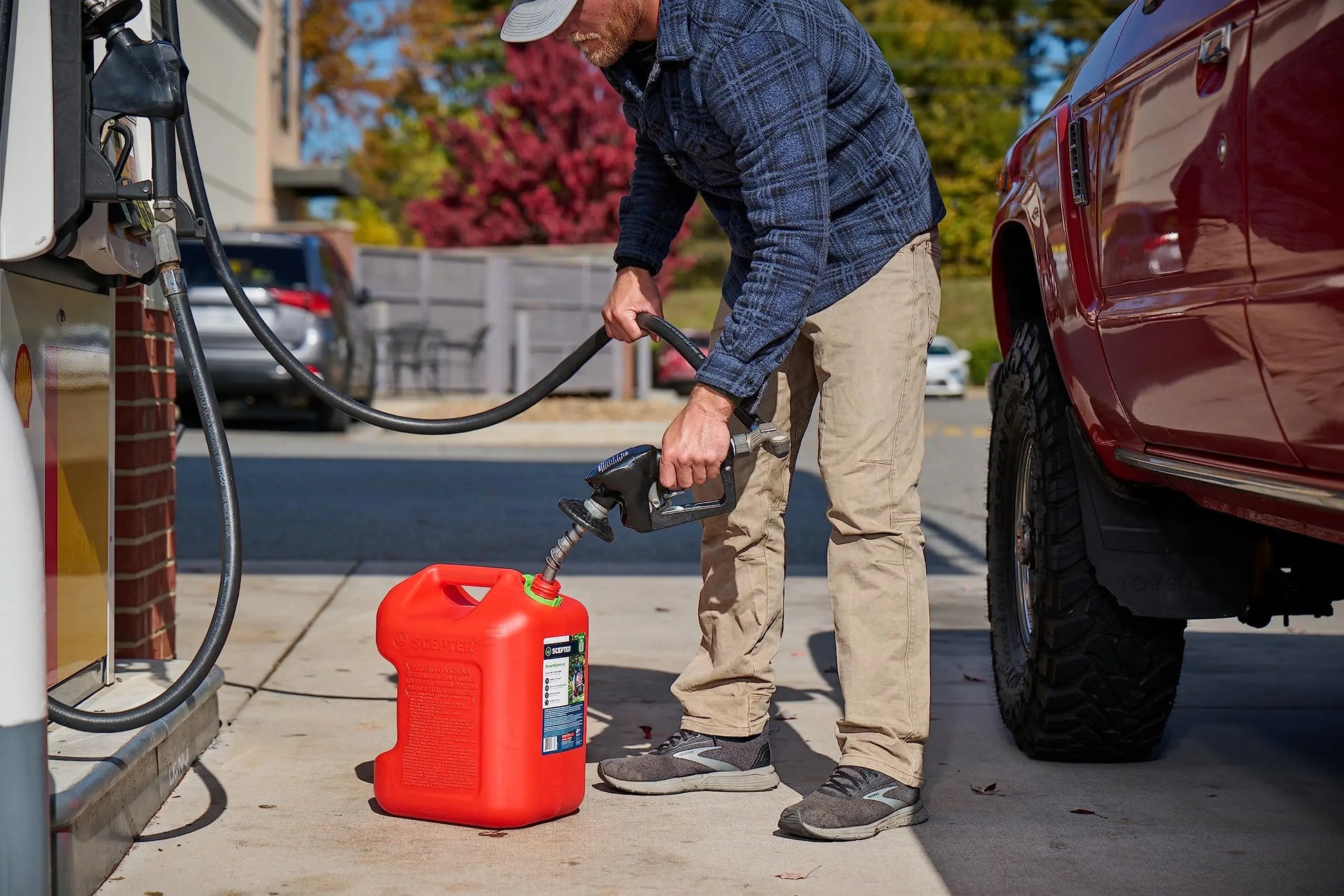 Scepter FSCG552 Fuel Container with Spill Proof SmartControl Spout with Bonus Spout Extender, Rear Handle Red Gas Can, 5 Gallon