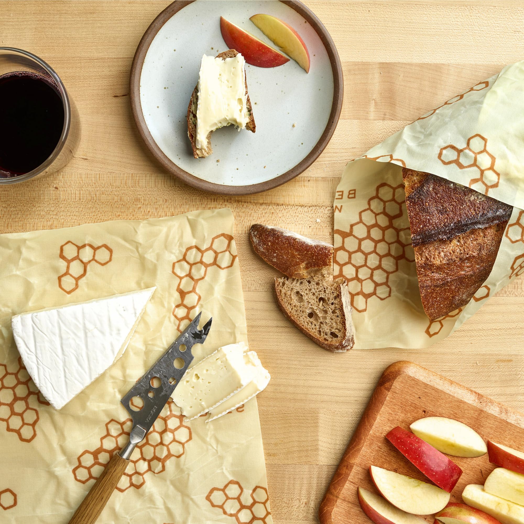 Bee's Wrap Beeswax Wraps for Food - Honeycomb Bread Wrap - Made in USA Reusable Bread Storage Bags - Organic & Eco-Friendly Alternative to Aluminum Foil, Sourdough Bags & Plastic Wrap